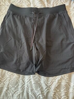 License to Train Lined Shorts 7”